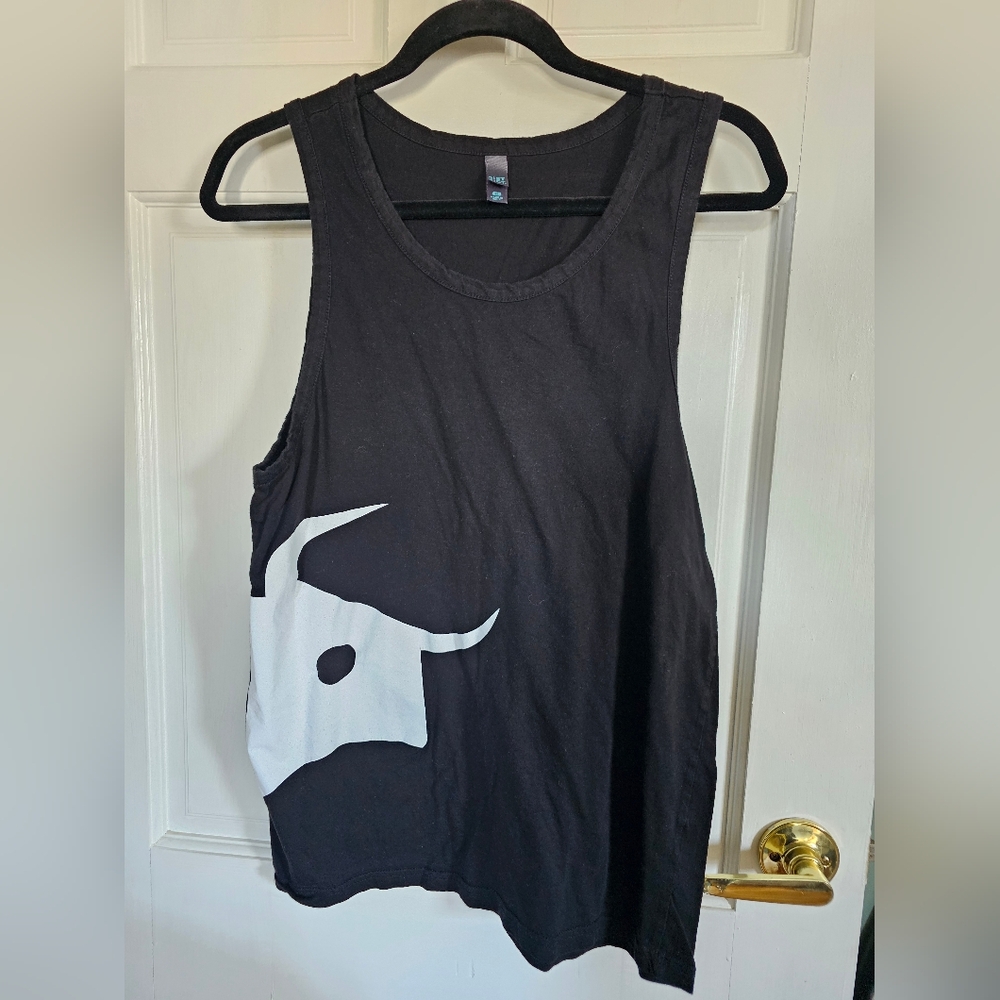 District Bull Graphic Tank Top
